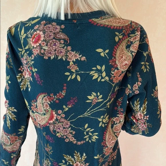 Sundance thermal 100% cotton Floral Long Sleeve Top large - Picture 8 of 10
